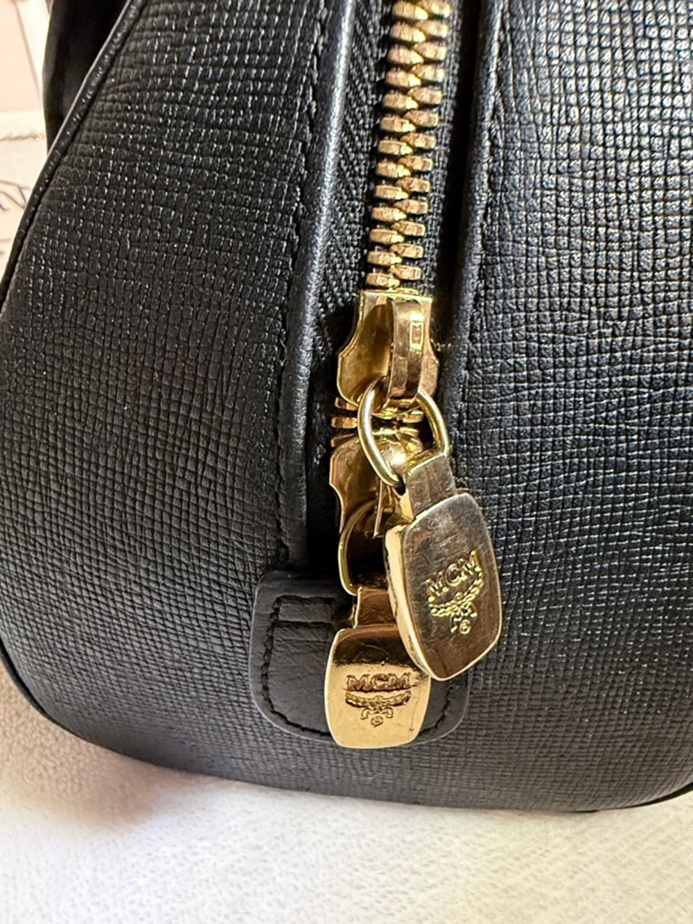 MCM Vintage Black Leather Boston Satchel Barrel Bag Made in Korea Authentic - Picture 13 of 17